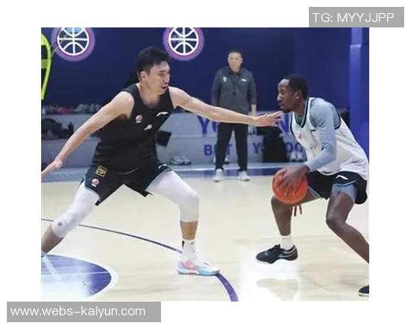 天津男篮迎战南京同曦全力争胜展现实力与团队合作精神